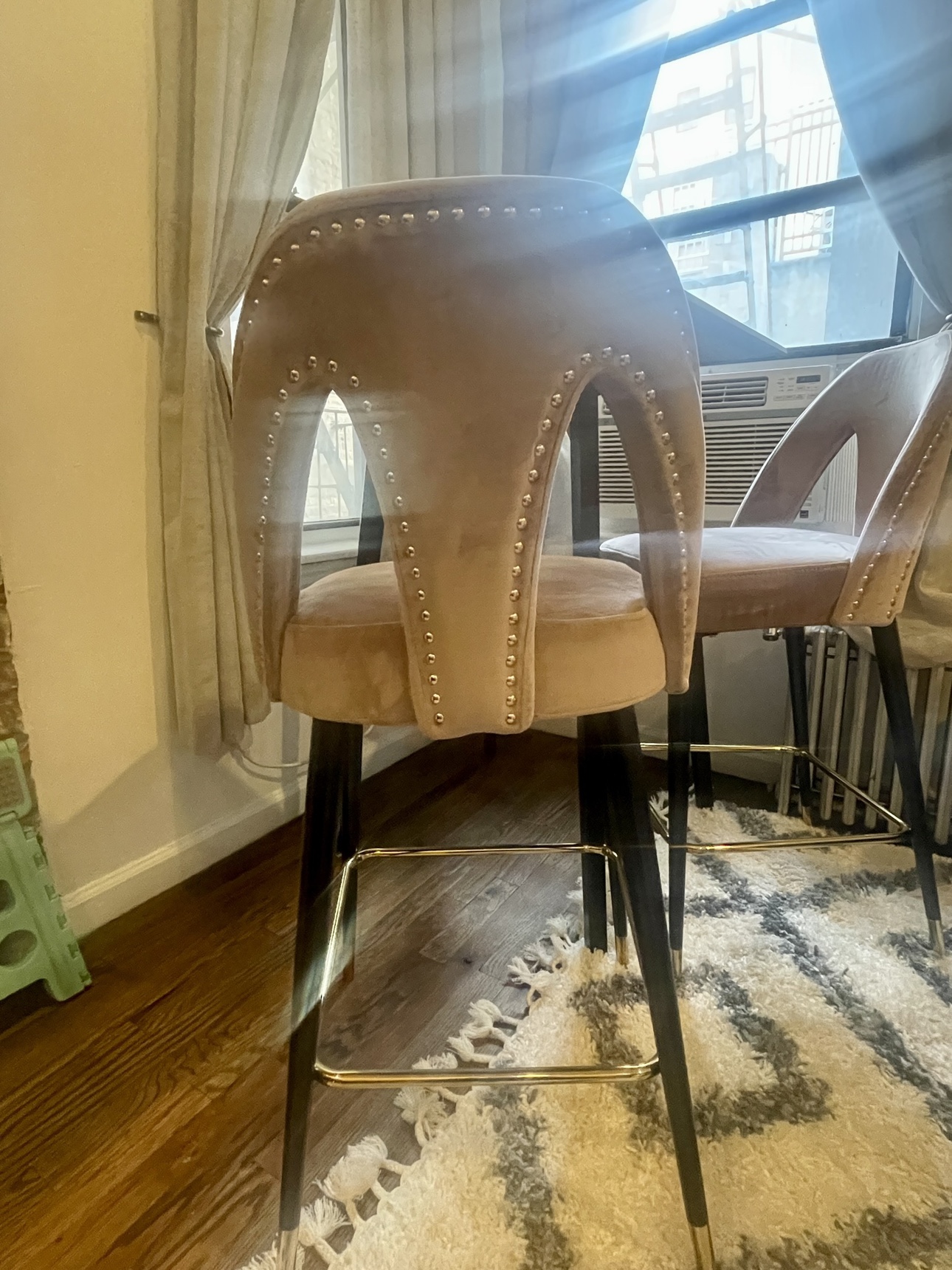 Velvet bar stools and high top table set - photo 4