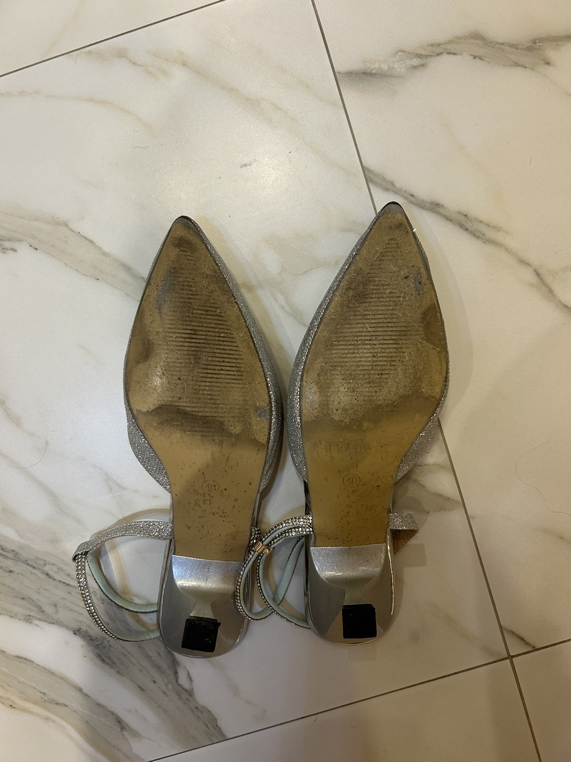 Silver sandals, size 40 EUR or 9-9.5 US - photo 4