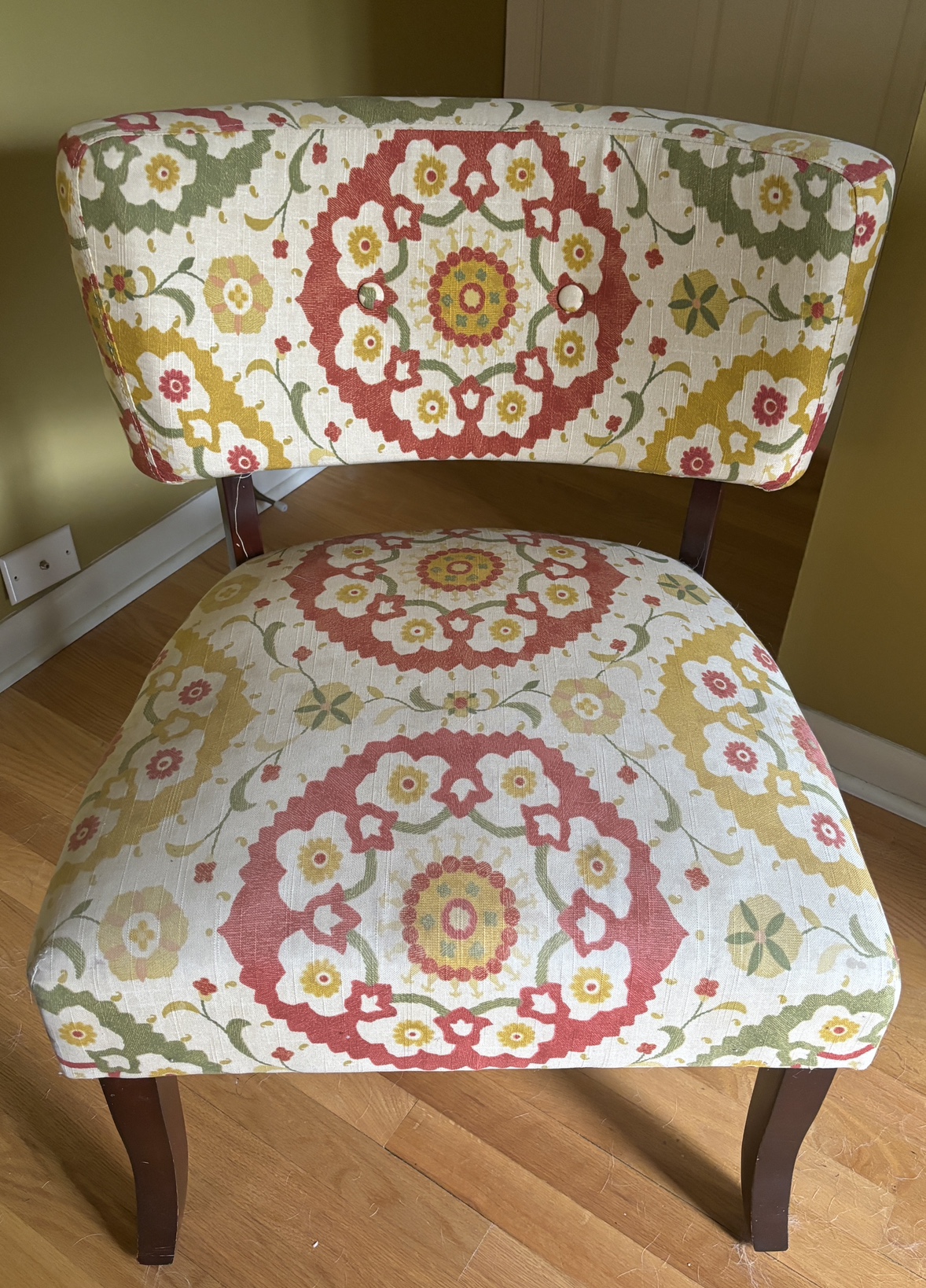 Armless Chair