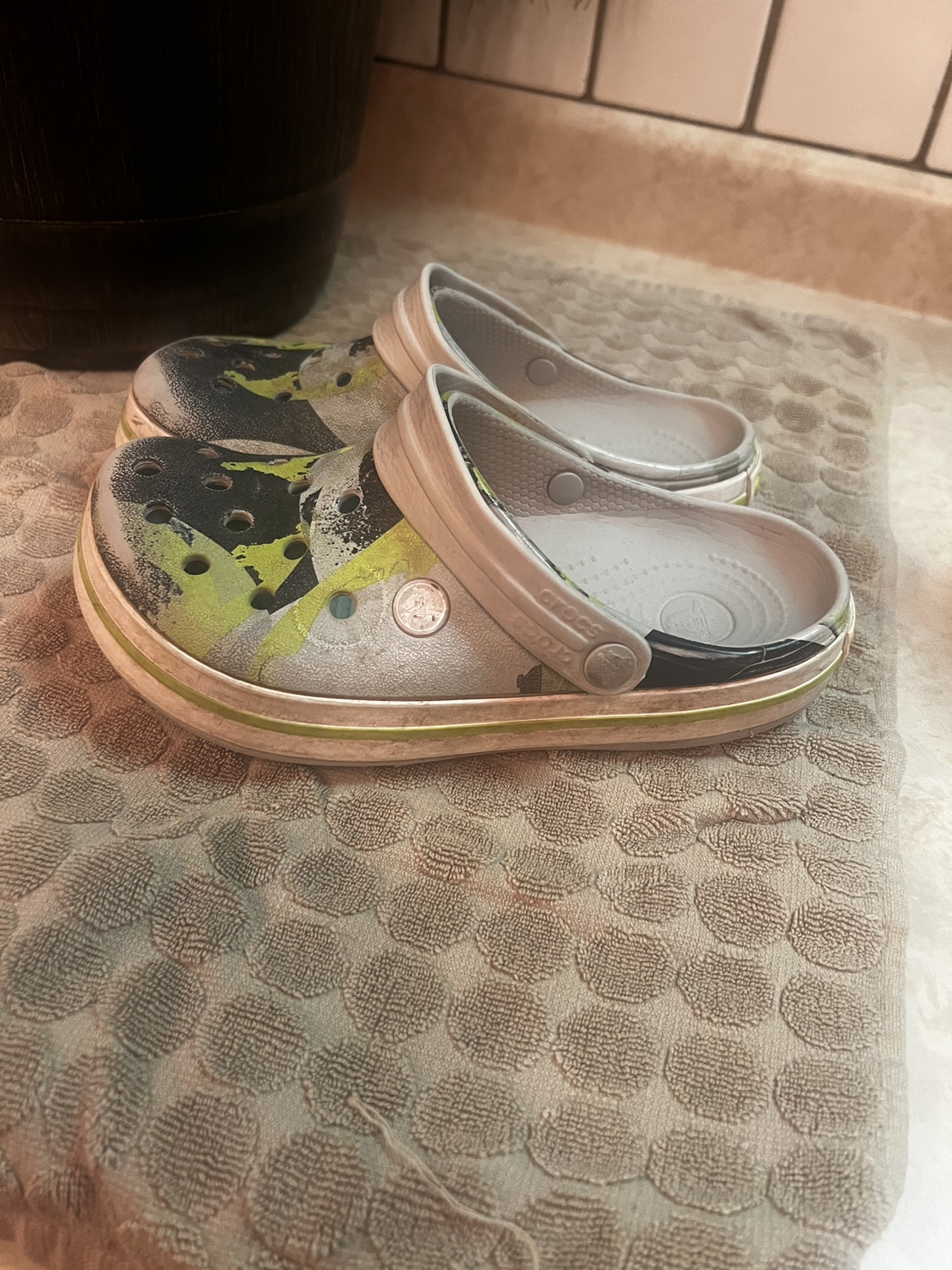 Crocs size 4