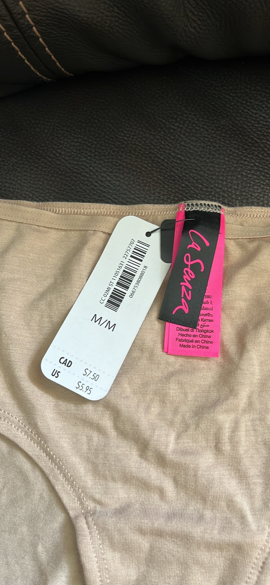 Ladies medium panties NEW includes La Senza and Victoria Secret - photo 3