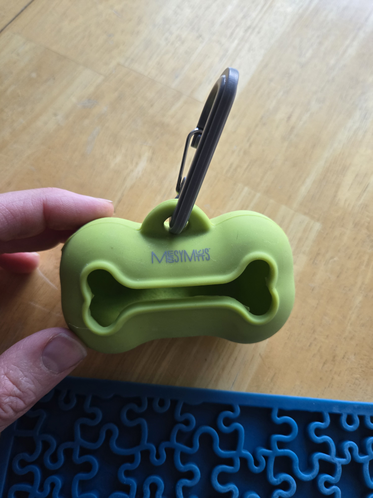 BN Dog Poop Bag Dispenser - MessyMutts thumbnail