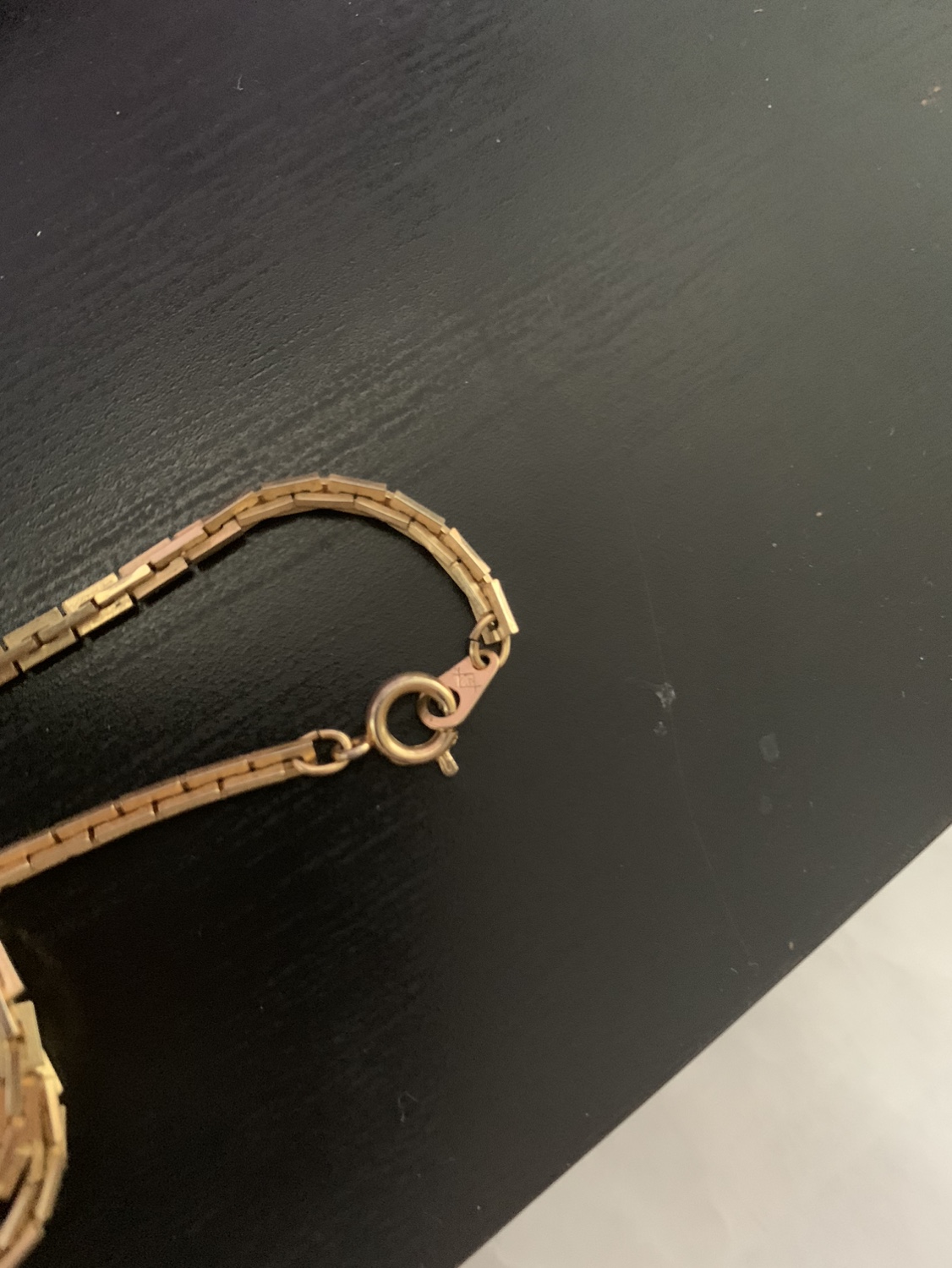 Long gold chain necklace image indicator(4)