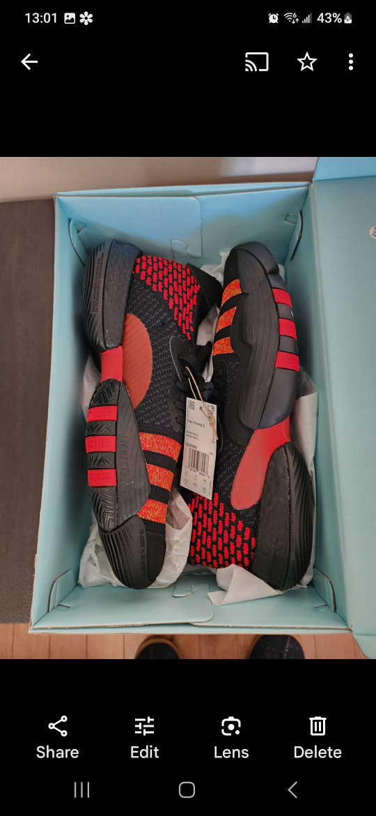 Pair of men's Adidas basketball shoes size 11.5 - photo 2