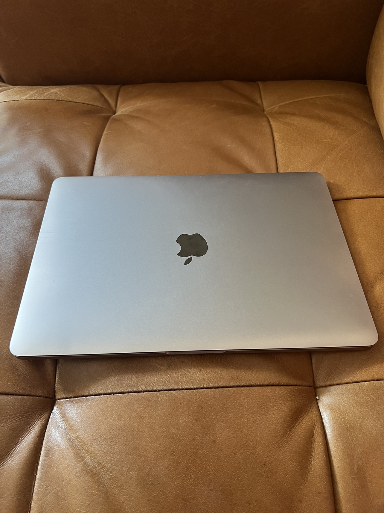 2018 Macbook Pro - excellent condition - photo 2