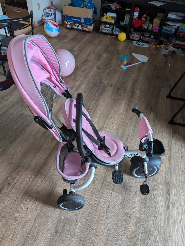 Aosom Children Tricycle (Smoke and pet free) - photo 2