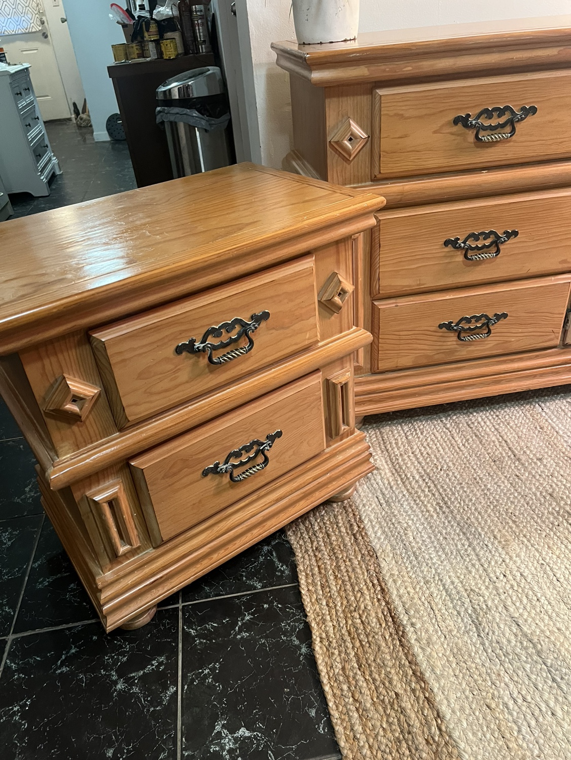 Wooden Dresser w/Two Nightstands - Delivery Available - photo 3
