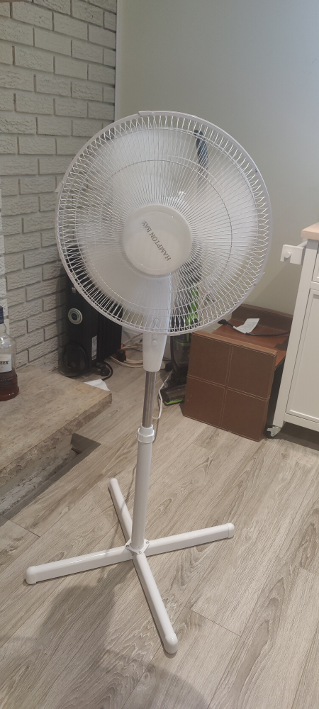 Hampton Bay 16-inch Pedestal Fan