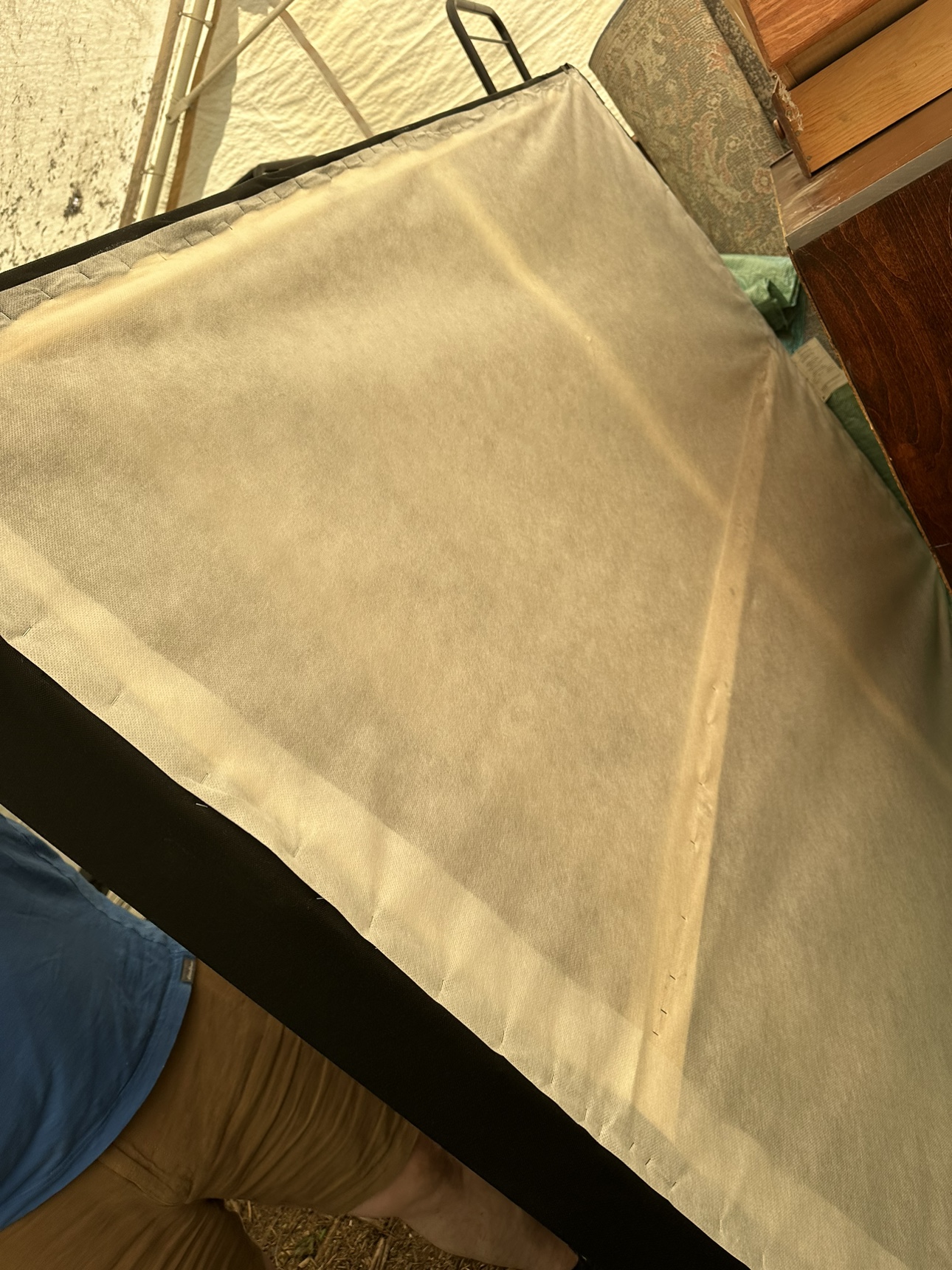 Queen mattress and box spring - photo 4