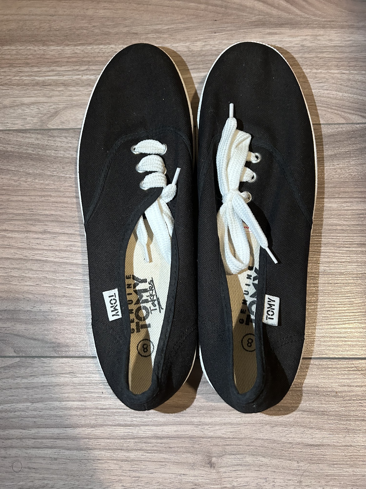 Toms Track Casual Wear Shoes (Brand New) 🧡