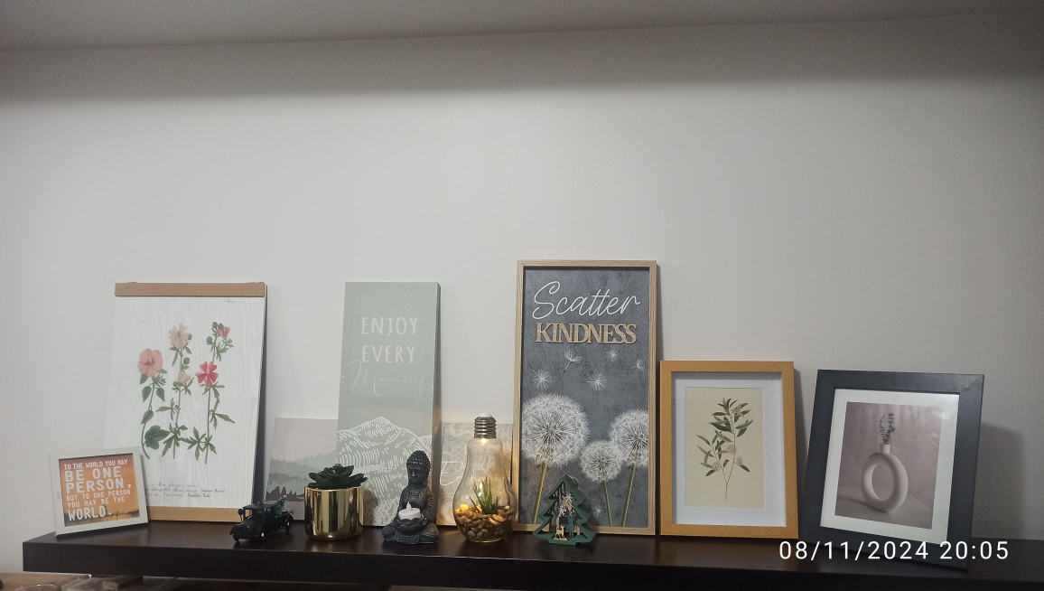 Urgent Sale -13 items :  Decor items +  Wall Arts + Photo frames thumbnail
