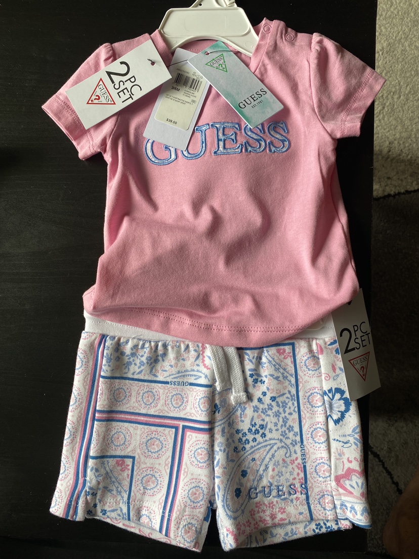 GUESS 2 set for 3/6 M GIRL