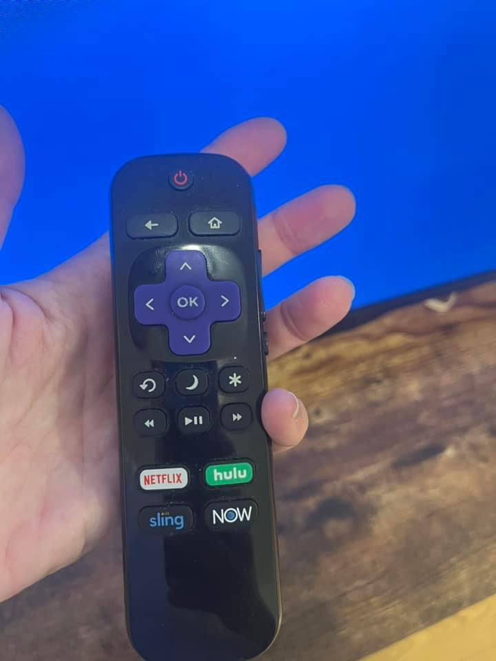 Insignia Roku TV 38 inches image indicator(3)