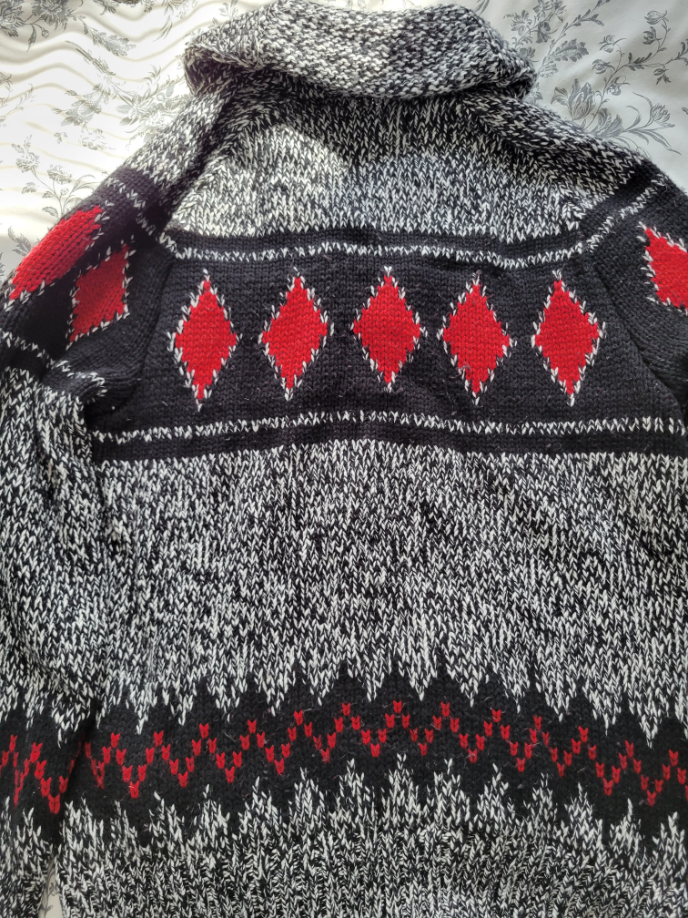 American Eagle Sweater image indicator(2)