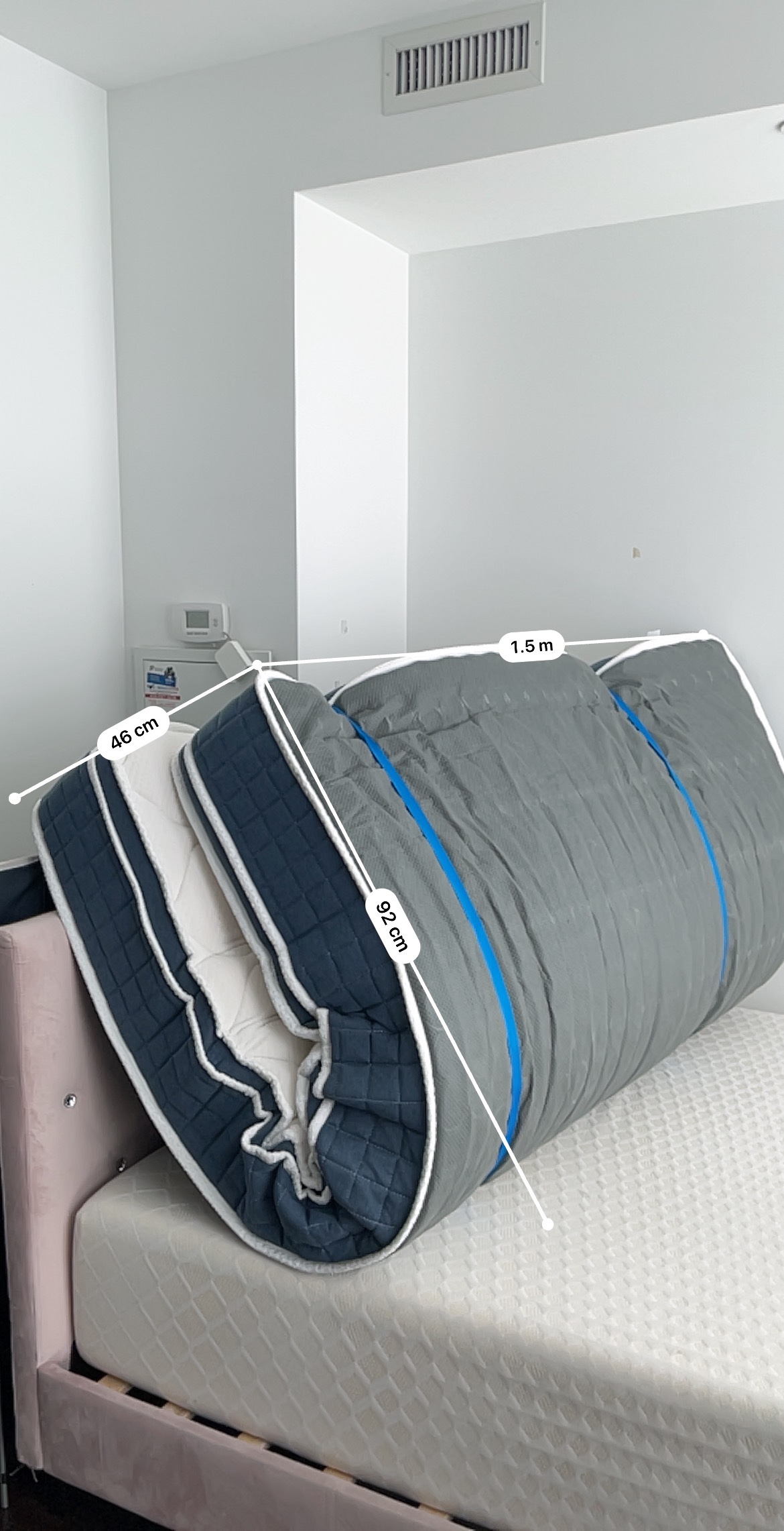 URGENT MOVING SALE OBO Queen Mattress thumbnail