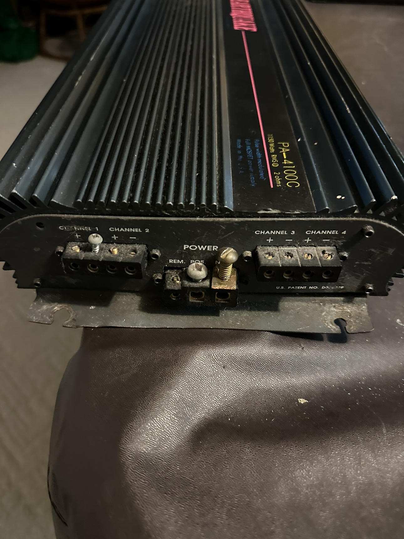 Earthquake PA-4100C Amplifier image indicator(3)