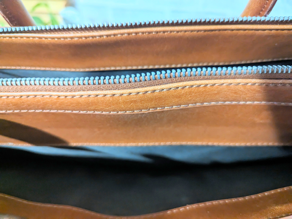 Matt & Nat  Laptop Vegan Leather Bag image indicator(8)