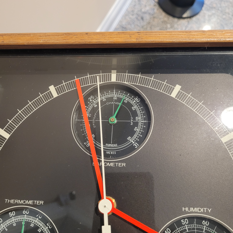 Vintage L.L.Bean Quartz Wall Hanging Clock Barometer Thermometer image indicator(3)