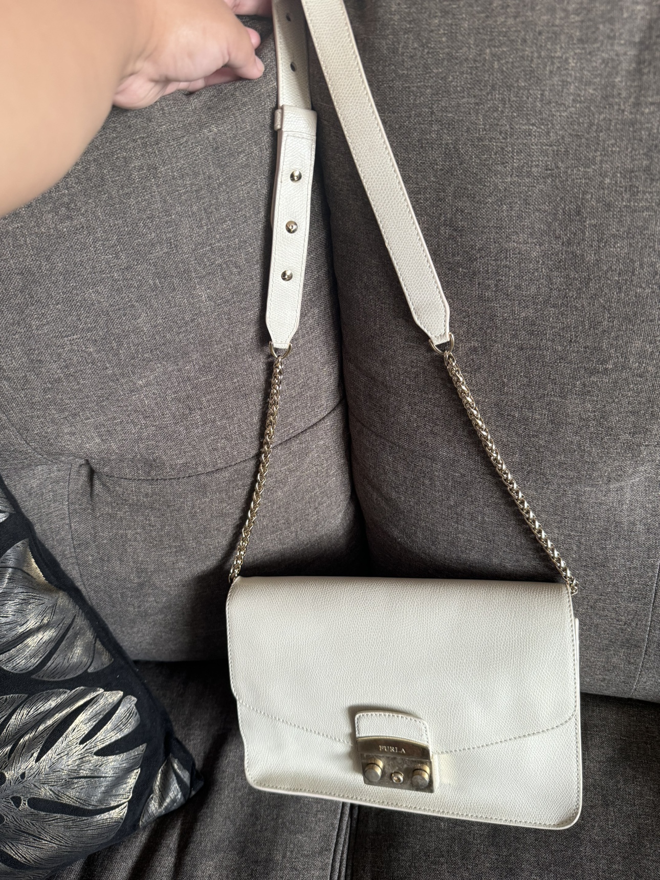 Furla bag shoulder/ crossbody