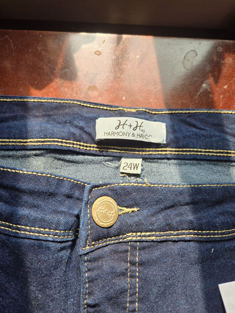 stretchy  jean shorts image indicator(4)