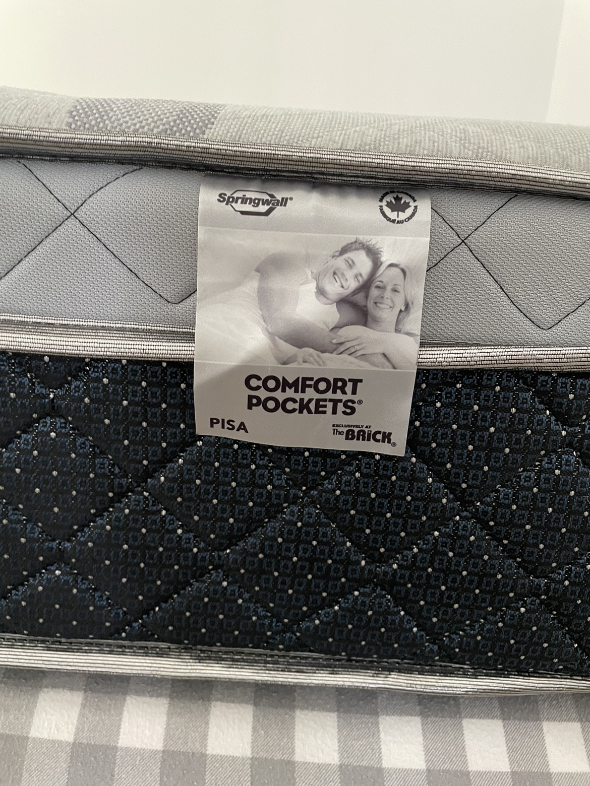 Queen mattress -The brick - photo 4