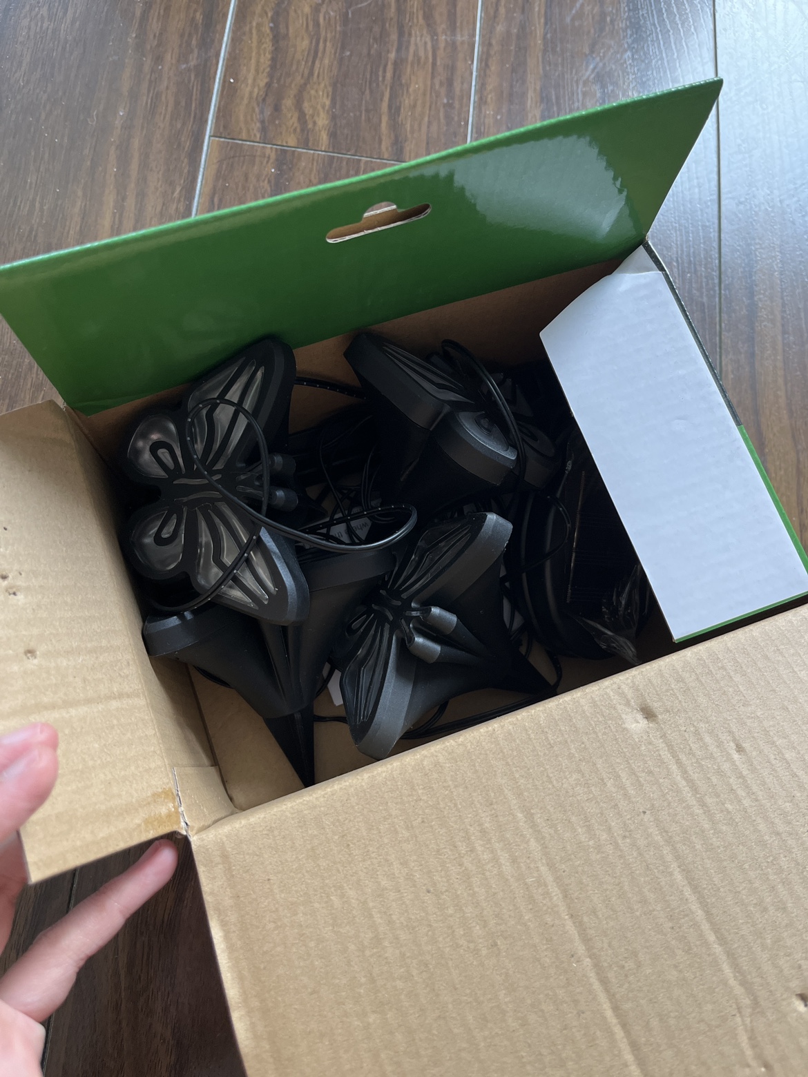 Garden-Sized Solar Butterfly Lights image indicator(3)