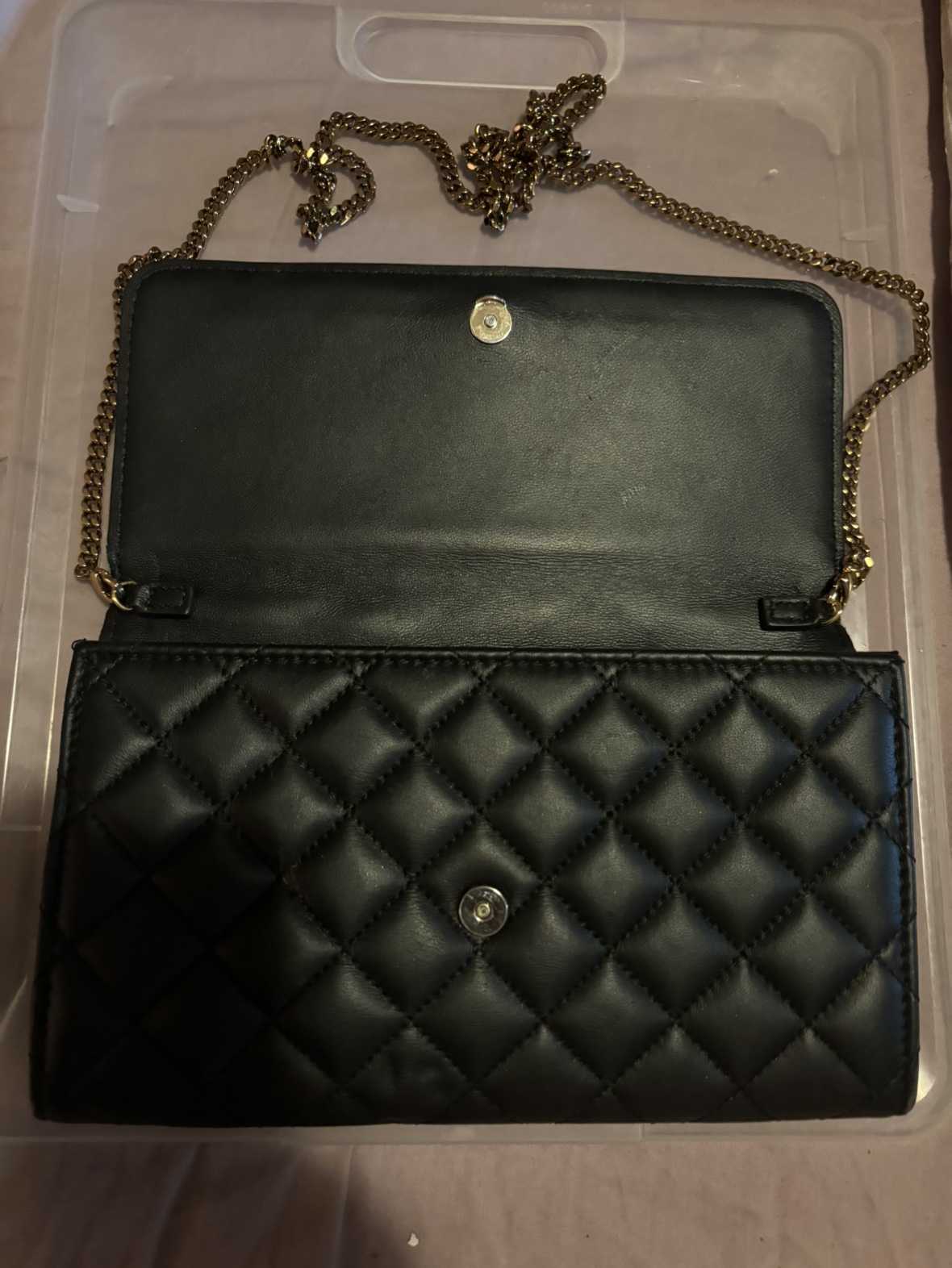 Versace quilted chain bag image indicator(2)