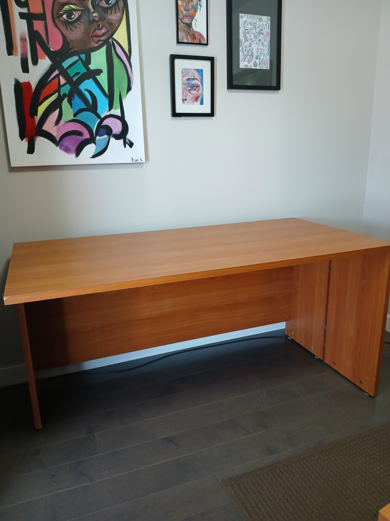 Beautiful sturdy desk - photo 5