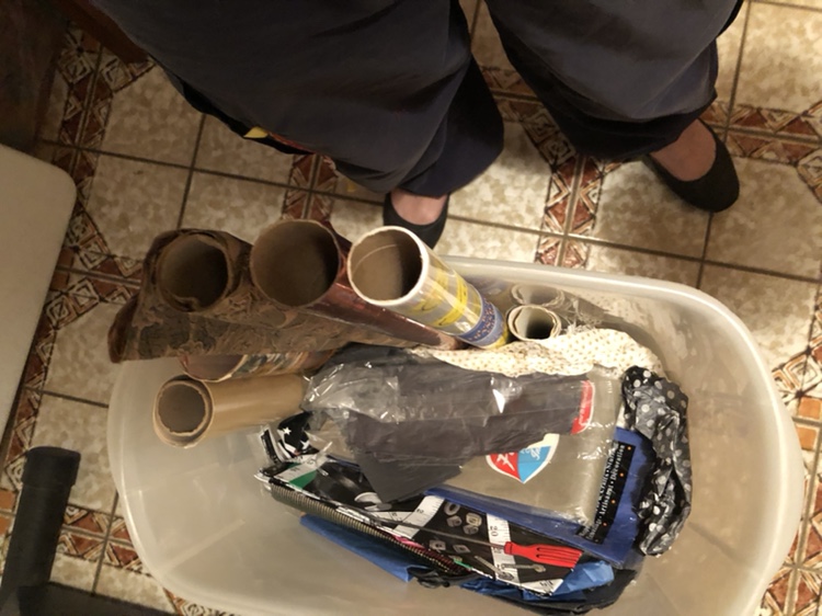 Large Clear Storage Container by Rubbermaid image indicator(5)