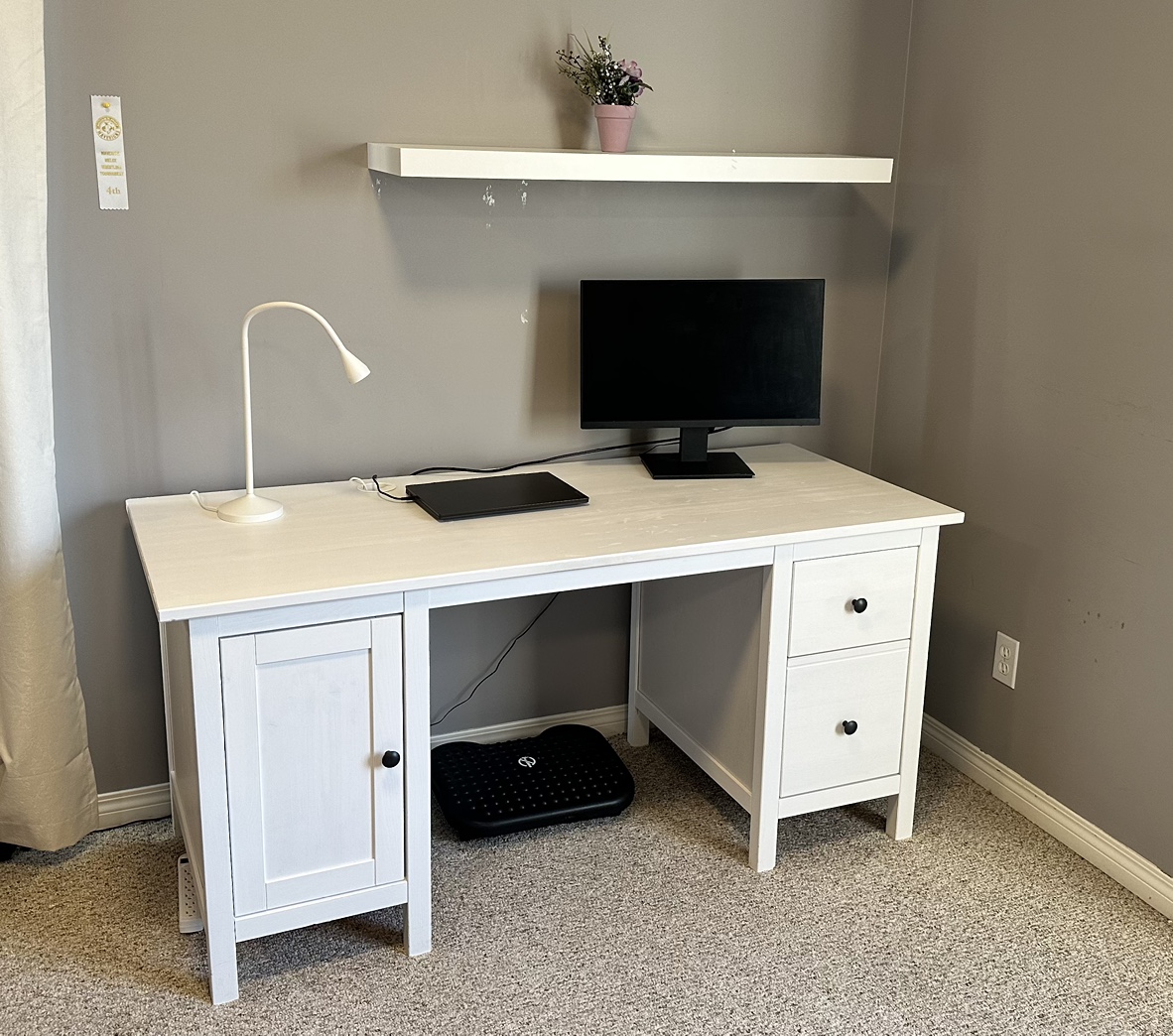 White Desk - photo 3