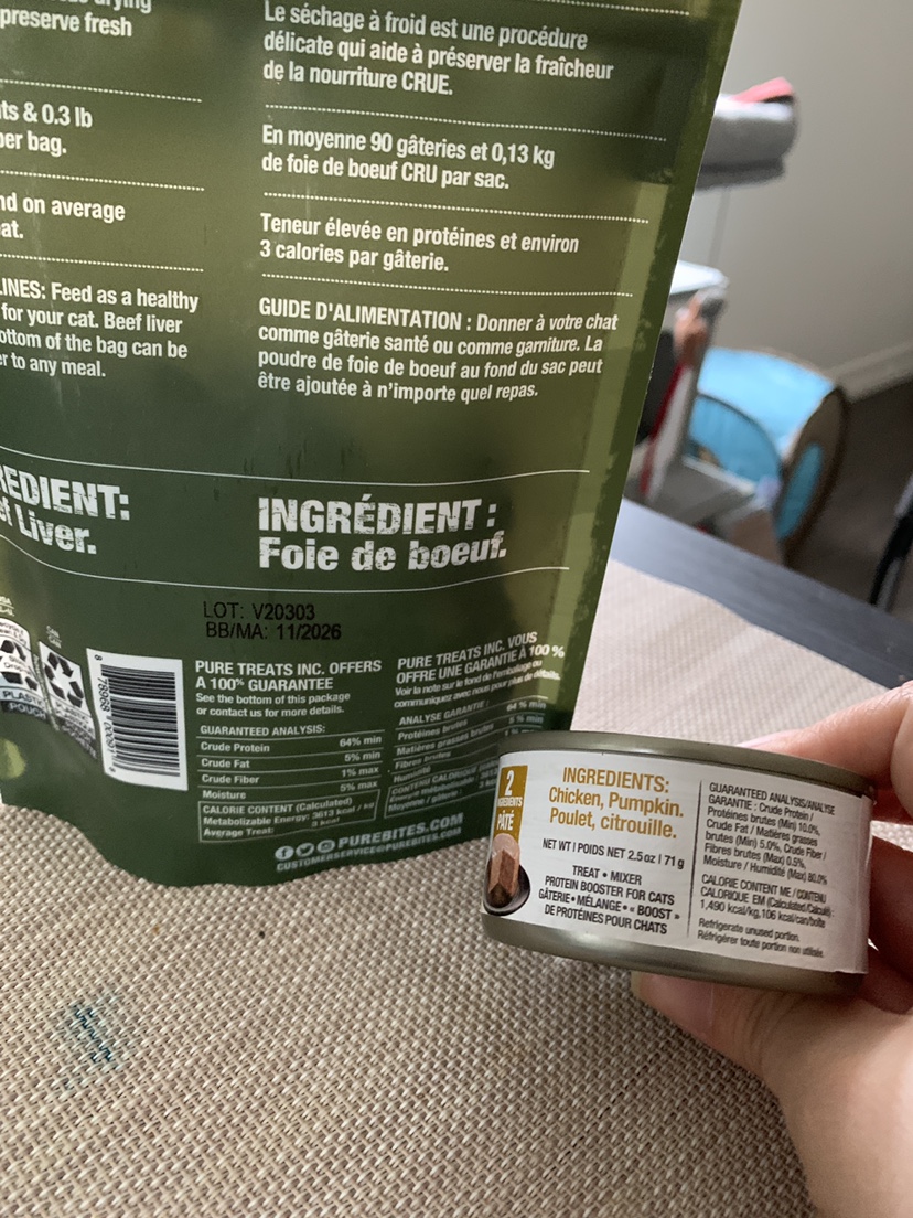 Cat Pure Bites freeze dried treats and wet food can image indicator(2)