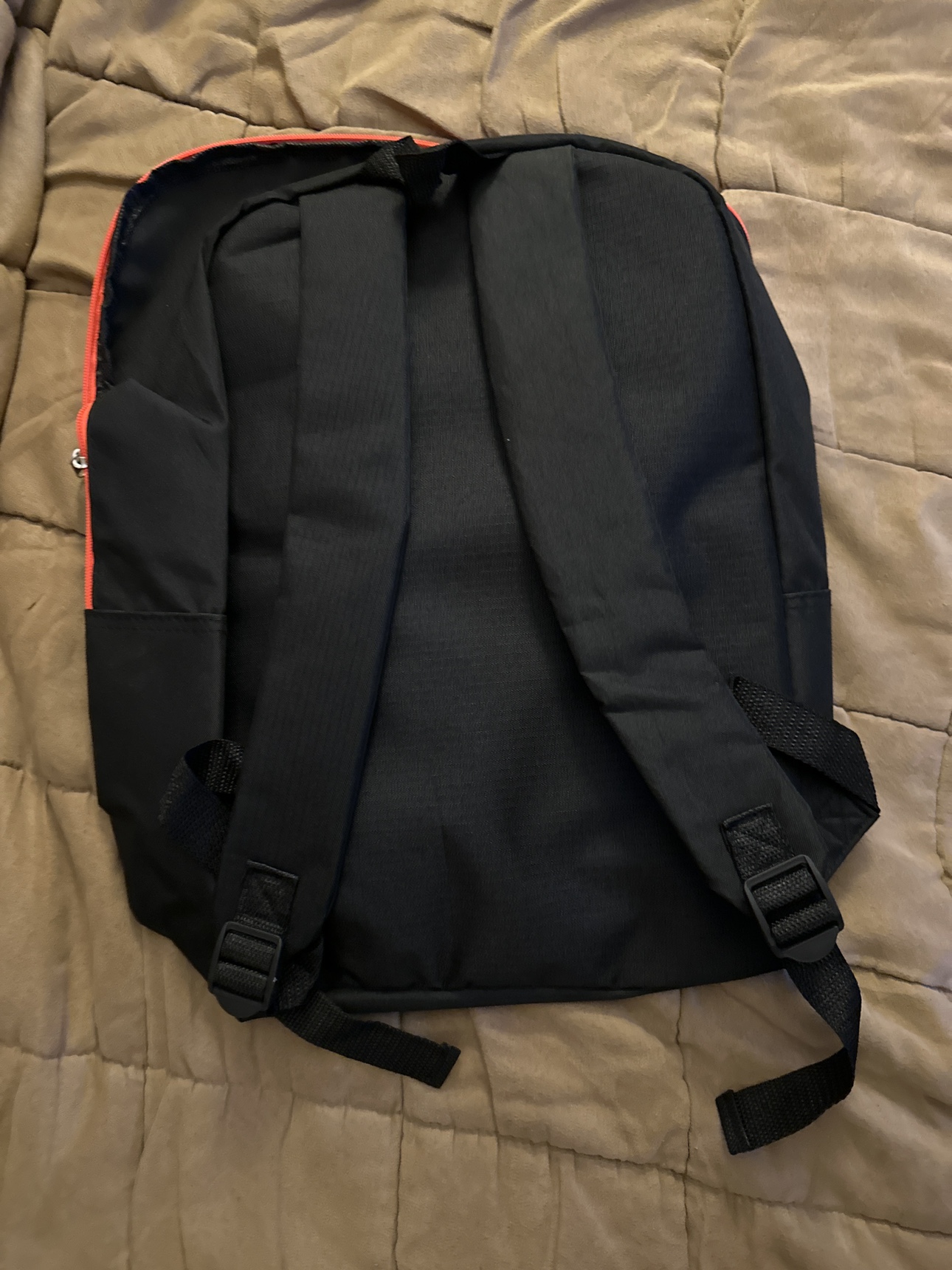 Black Backpack with Pink Zippers image indicator(4)