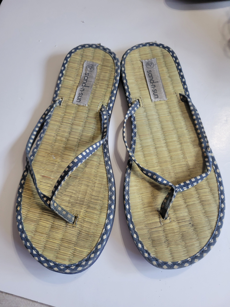 Flip Flops #freecycle thumbnail