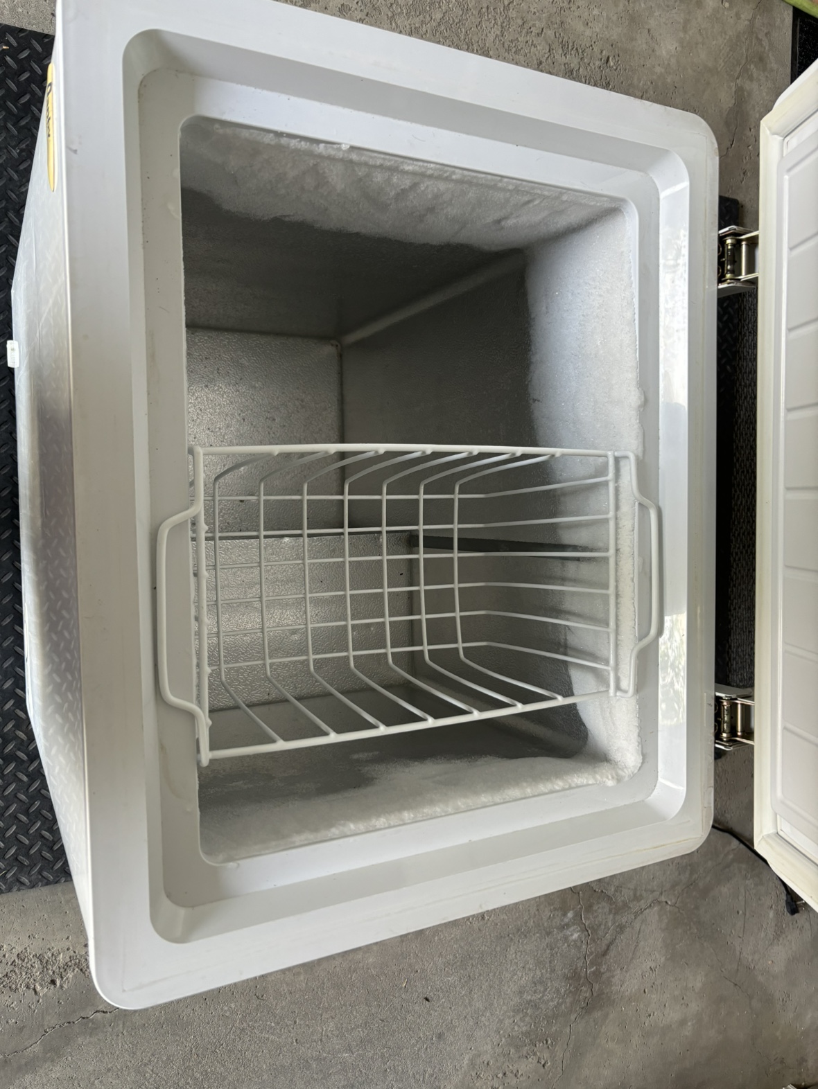 Danby Chest Freezer - photo 4