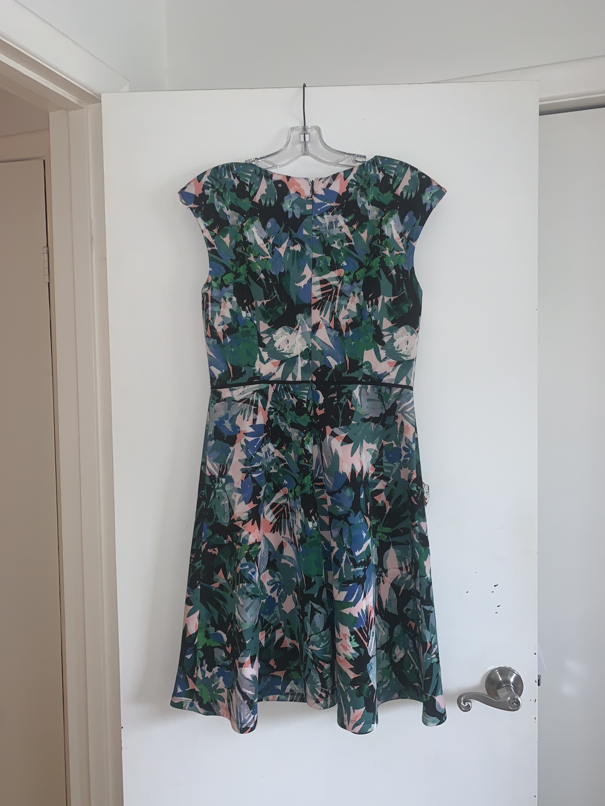 Maggy London Floral Dress image indicator(2)