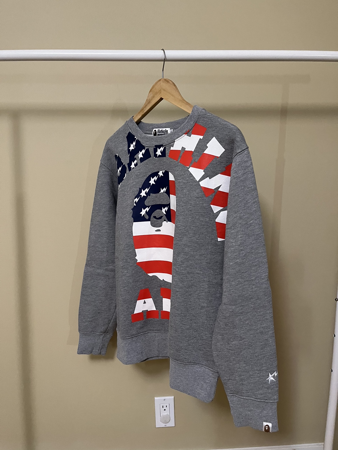 Long sleeve sweatshirt thumbnail