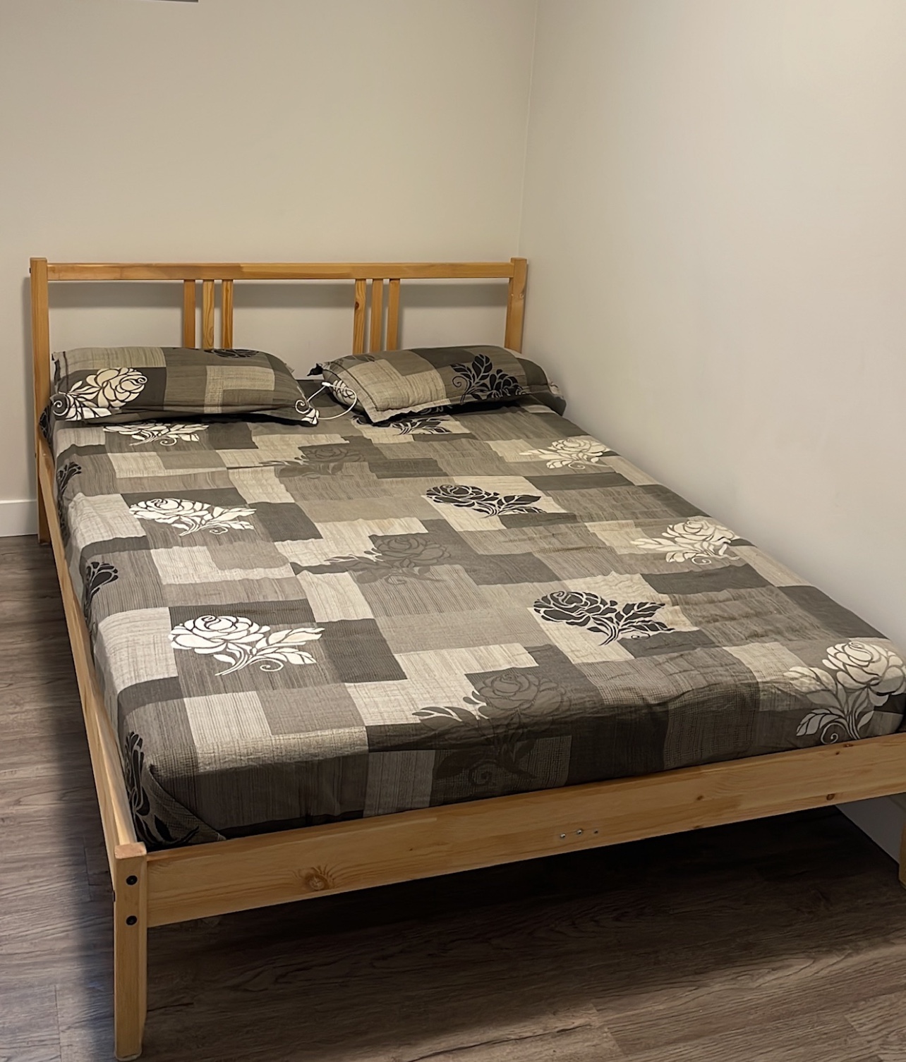 Double bed with mattress