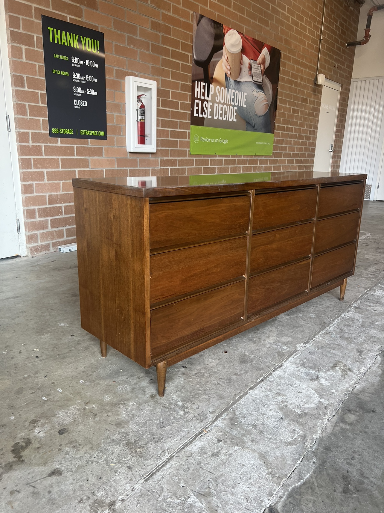 Mid Century Modern Dresser - photo 2