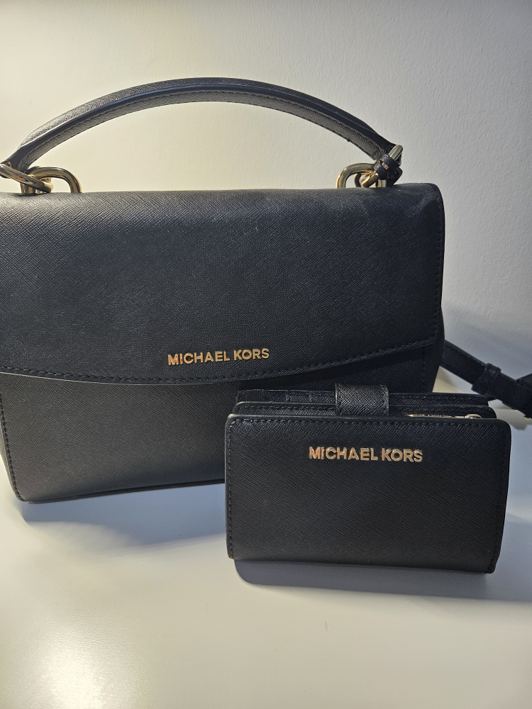 Michael Kors Black Purse with Matching Wallet thumbnail