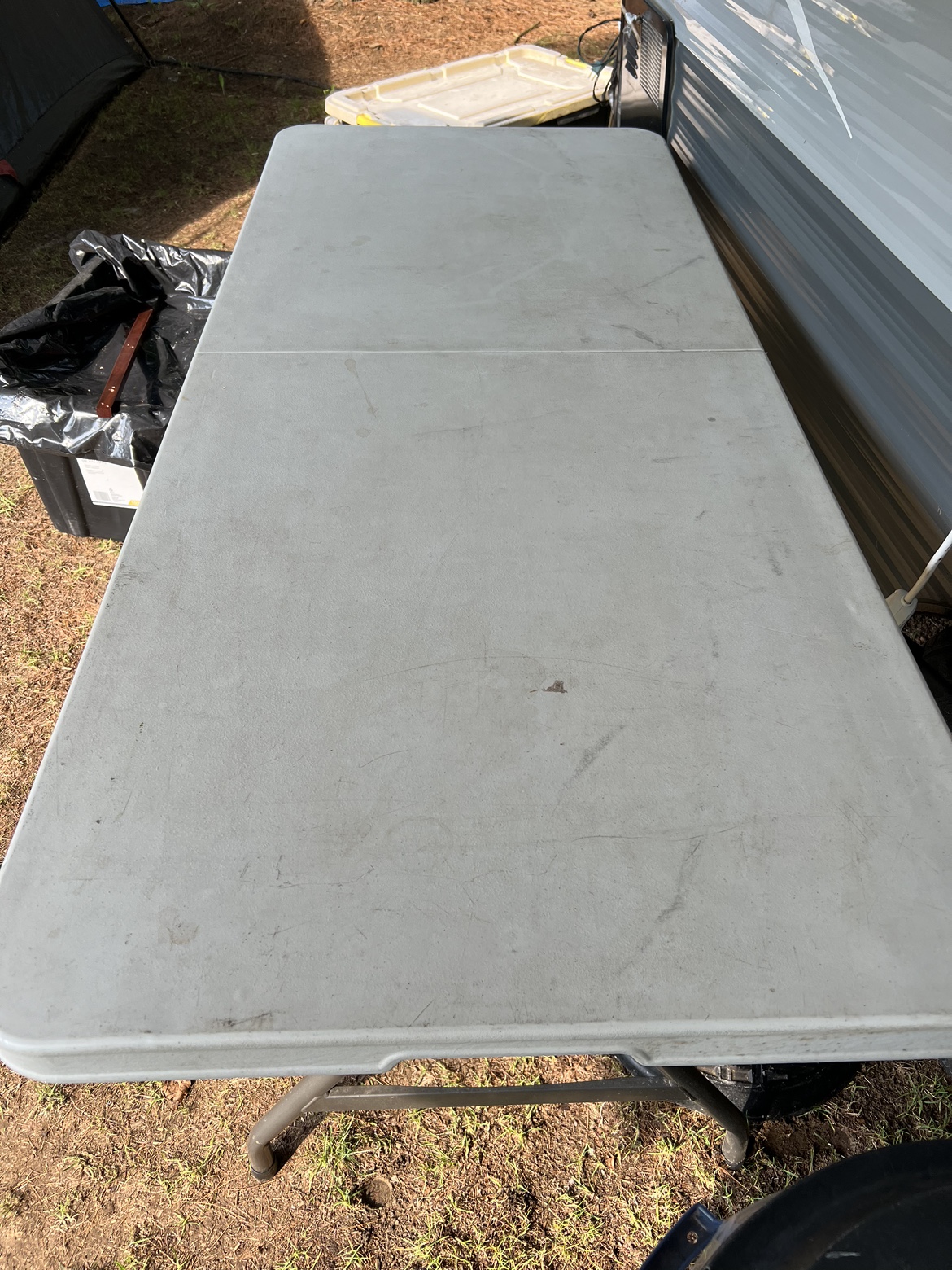 Foldable 6’ Table W/handles thumbnail