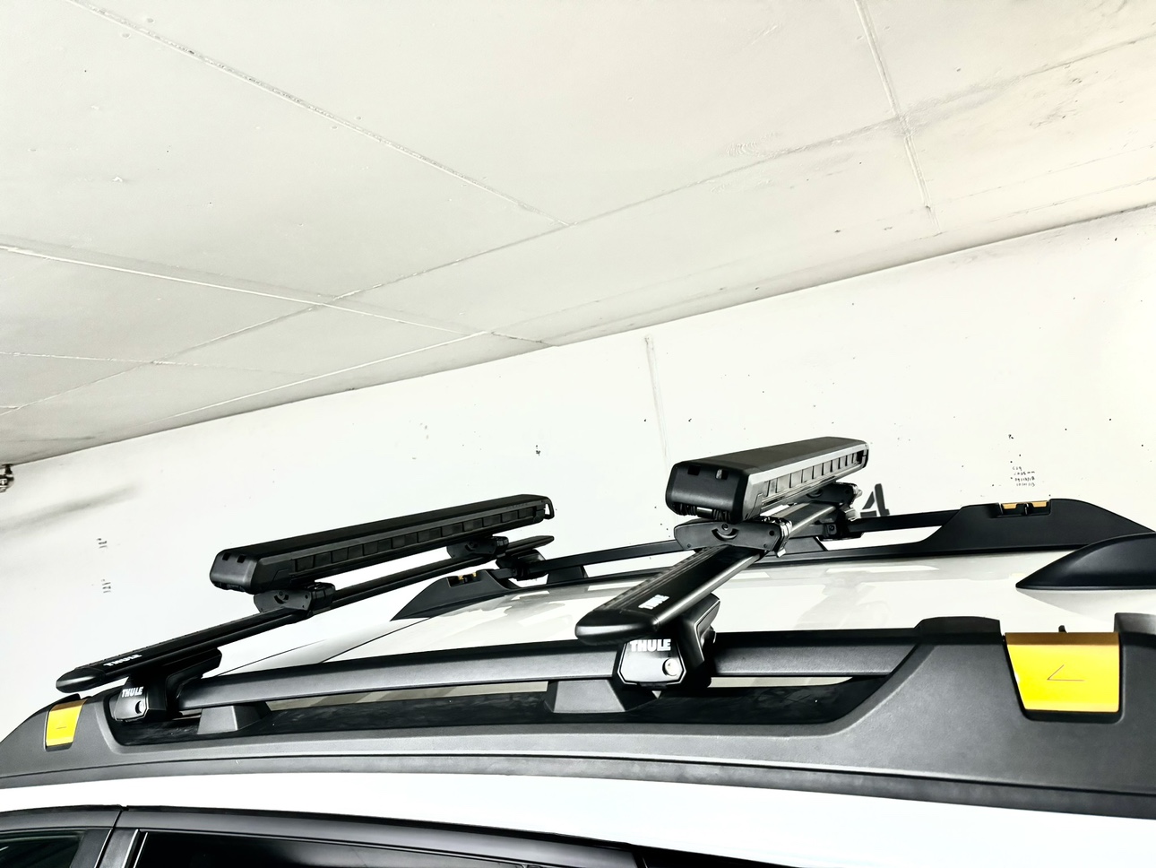 Thule Roof Rack Crossbars thumbnail