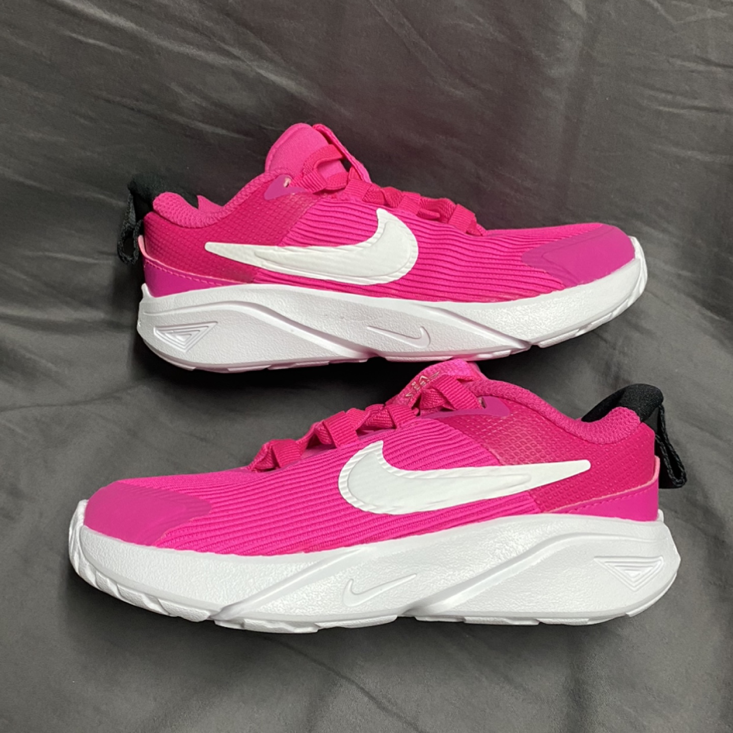 Nike Girls Star Runner - Size 10C - photo 2