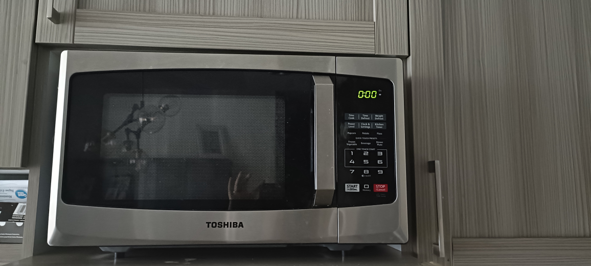 Toshiba Microwave Oven, 0.9 Cu Ft/900w - photo 2
