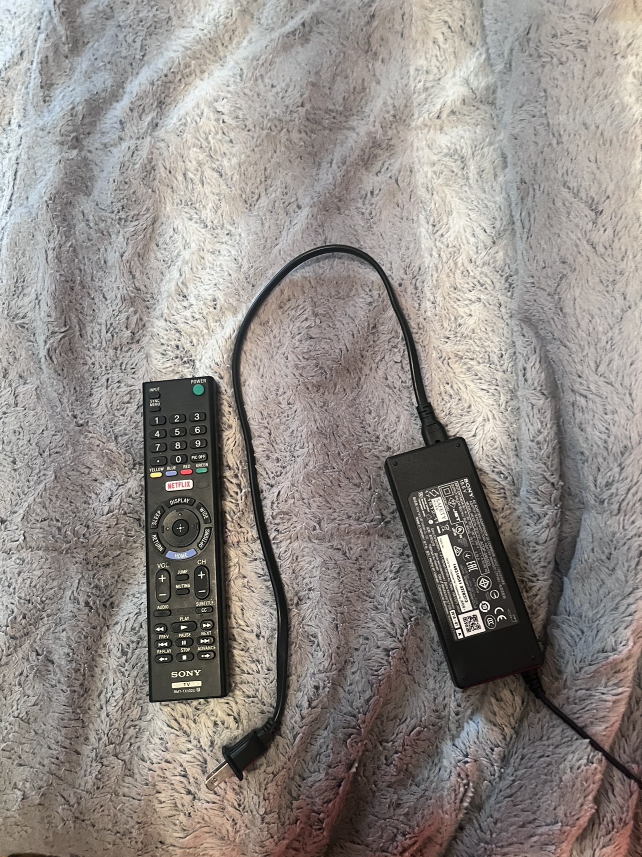 Sony TV with Remote 32inch - photo 4