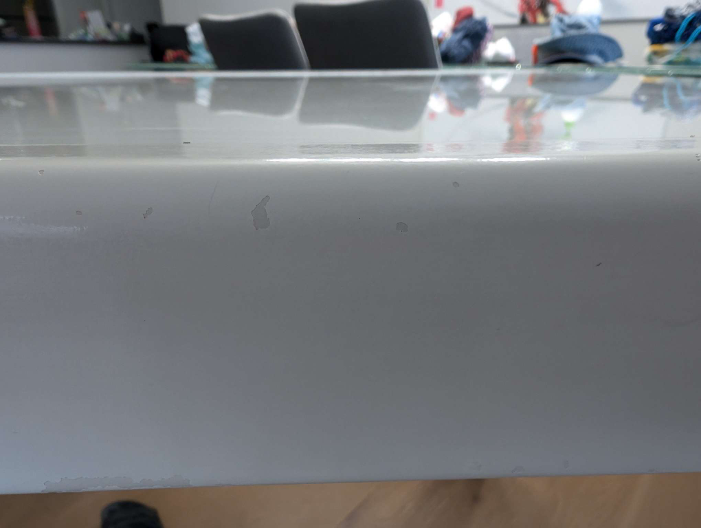 Extendable dining table (Structube) image indicator(4)