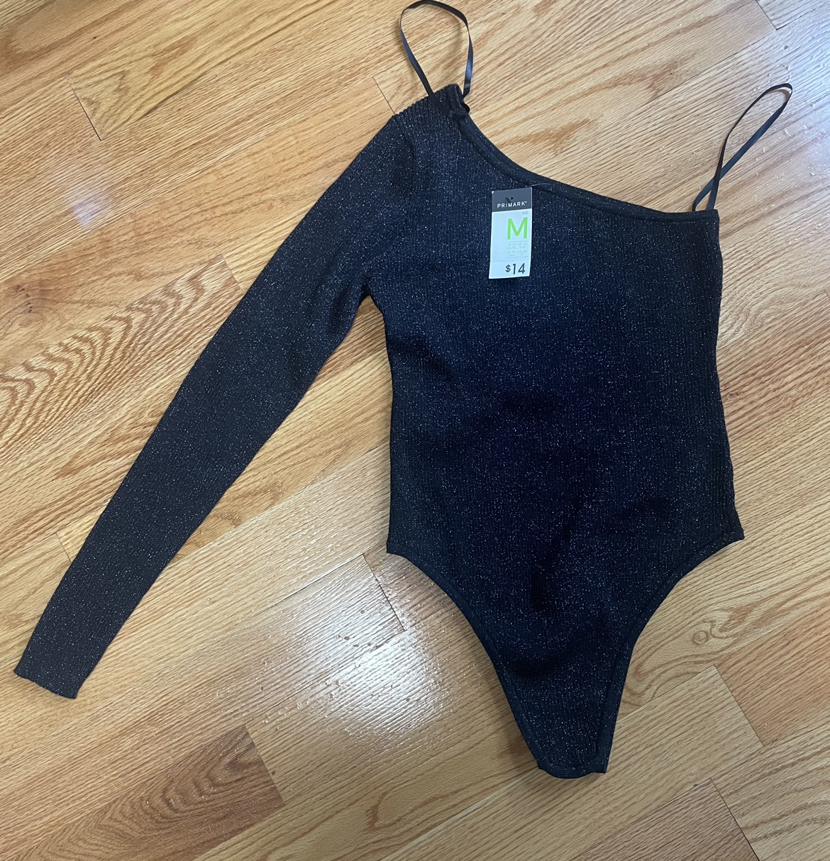 One sleeved sparkling black body