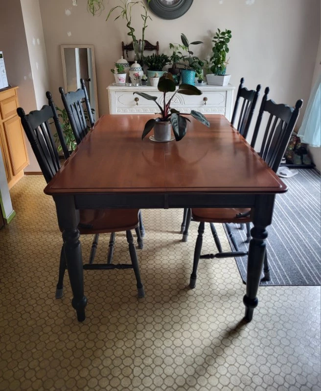 Farmhouse Style Kitchen Table c/w 8 Chairs. Solid Wood. 😎🥕 - photo 3