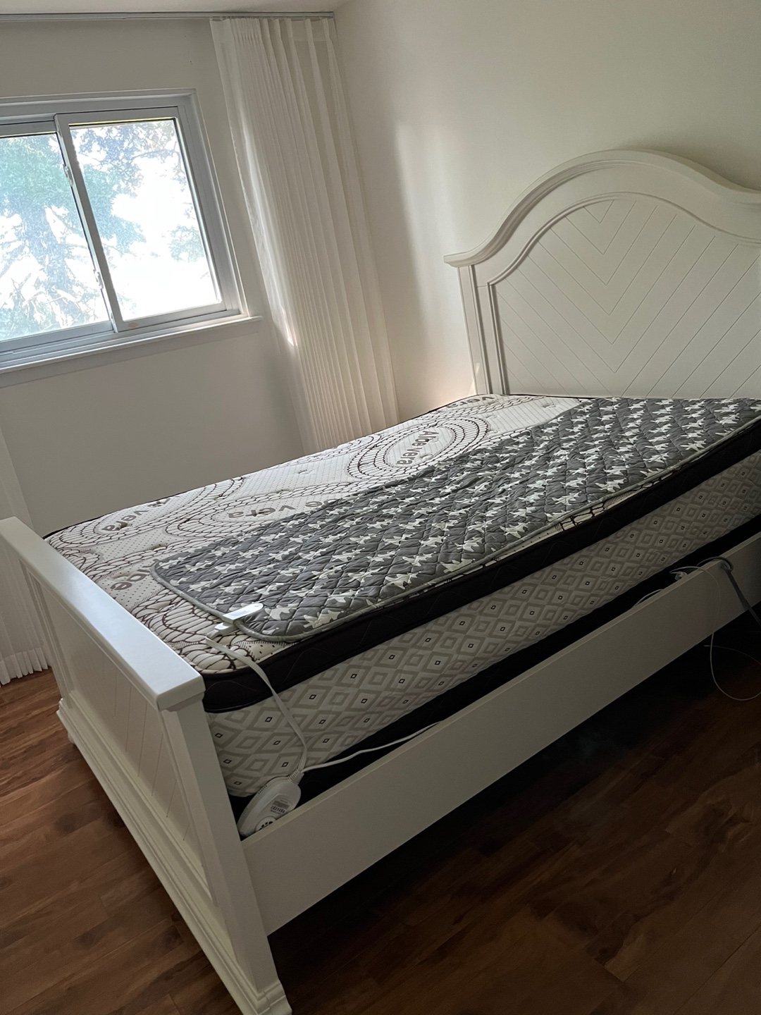 Twin size bed set - photo 2