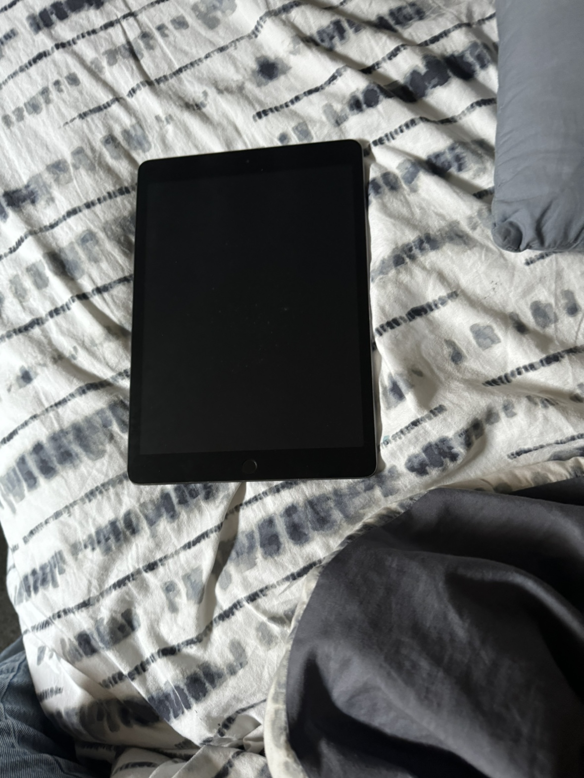 iPad 8 gen + keyboard case - photo 3