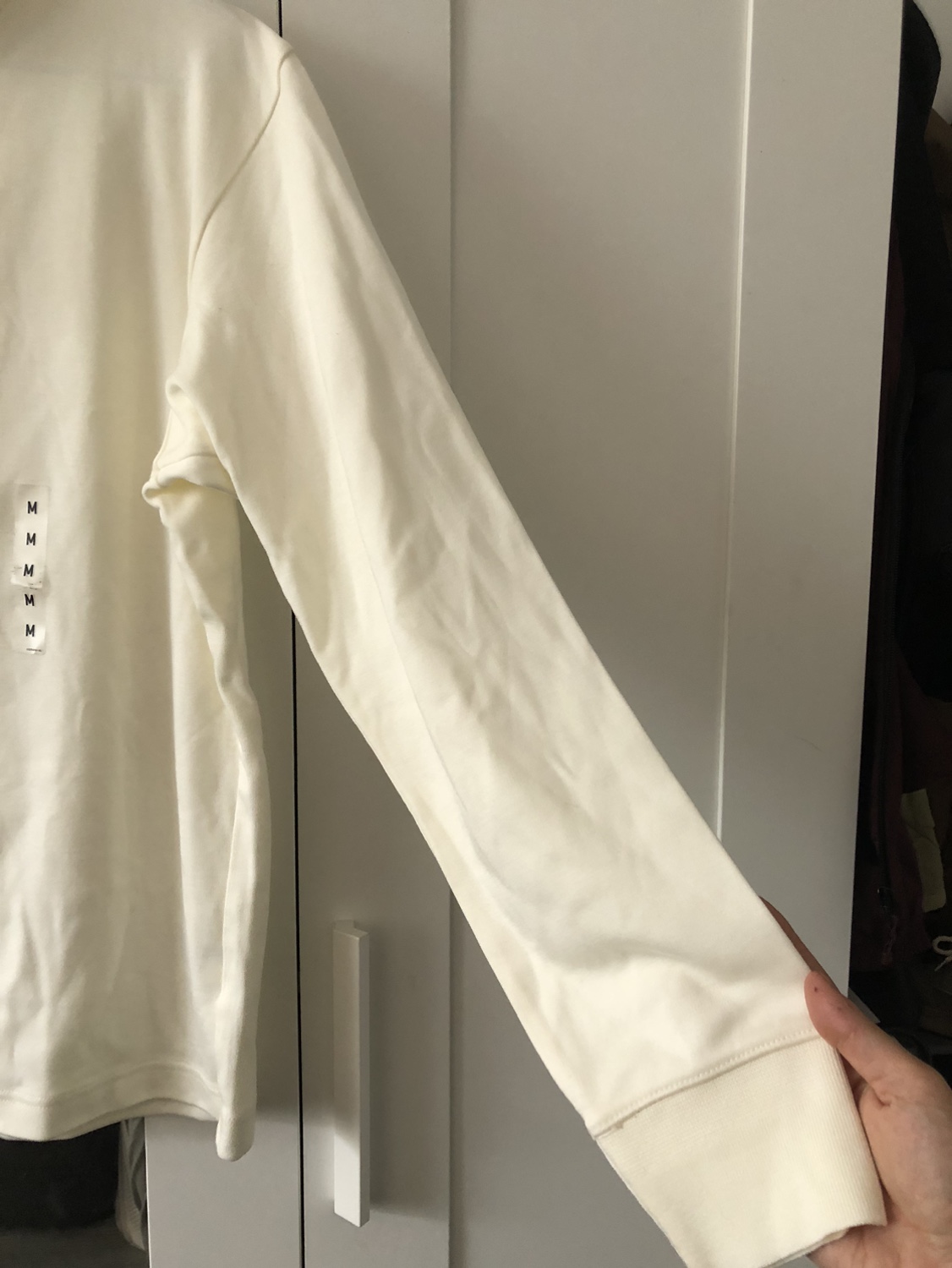 Uniqlo turtleneck long sleeve image indicator(3)